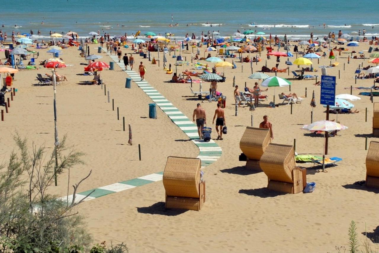 Olaszelmeny Beach Caravans Lignano Sabbiadoro Exterior foto